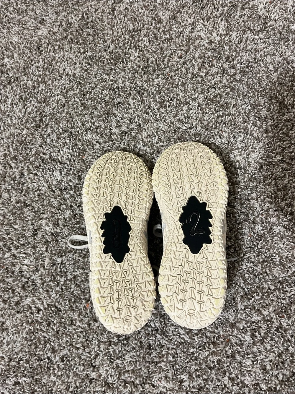Nike kids Ja 3 size 4